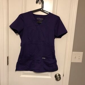 Greys anatomy | scrub top